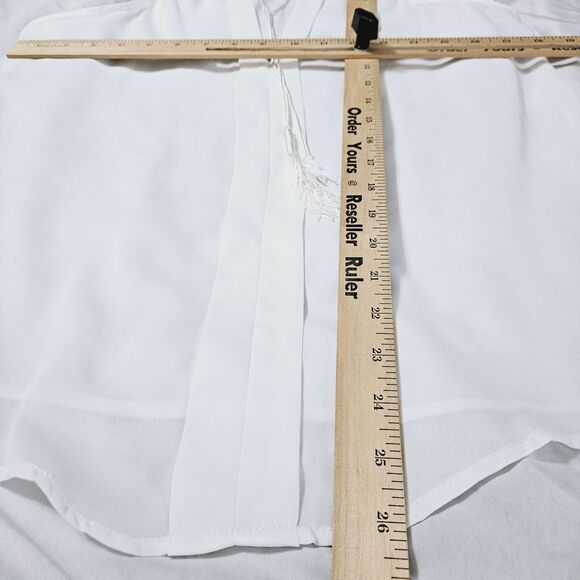 Lumiere Womens Blouse White Size Medium 100% Polyester Pullover Sleeveless Deep - Picture 3 of 12